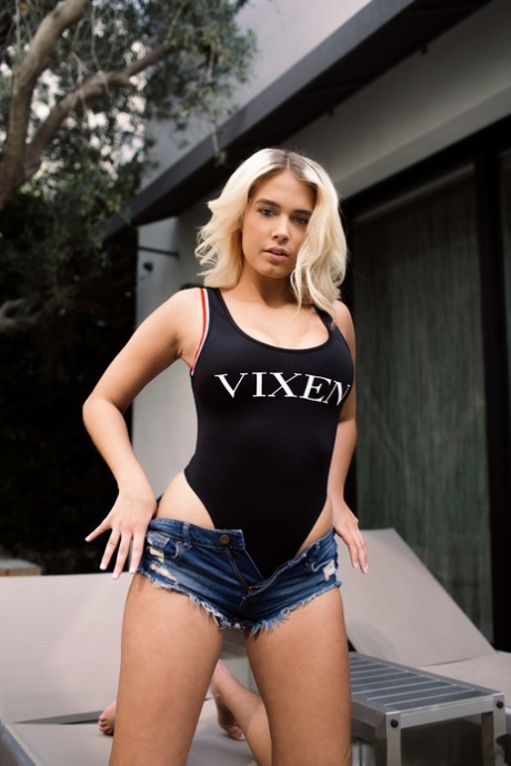 Athena Palomino darmowy model zdjęcie