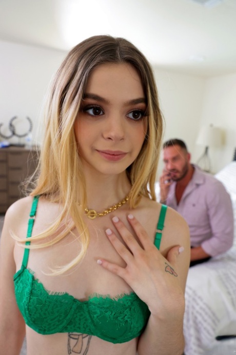 Molly Little gwiazda porno idealna galeria